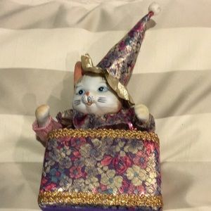 NO LONGER AVAILABLE Vintage cat/clown music box 40 years old